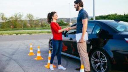 Какими критериями должна обладать хорошая автошкола