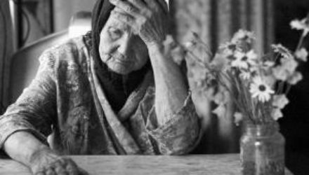 Более 50 процентов всех пожилых людей на планете страдают от одиночества