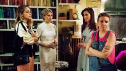 Когда парень в отъезде: 5 сериалов для настоящих девочек