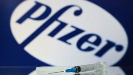 Pfizer подал заявку на суперлекарство от коронавируса