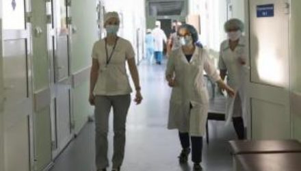 Каждая третья жертва ковида умирает от других болезней
