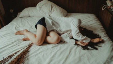 Почему болит живот: как отличить симптомы гастрита и язвы и как сохранить здоровье желудка?