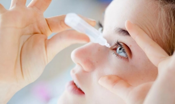 
Как выбрать правильные капли для увлажнения глаз 
